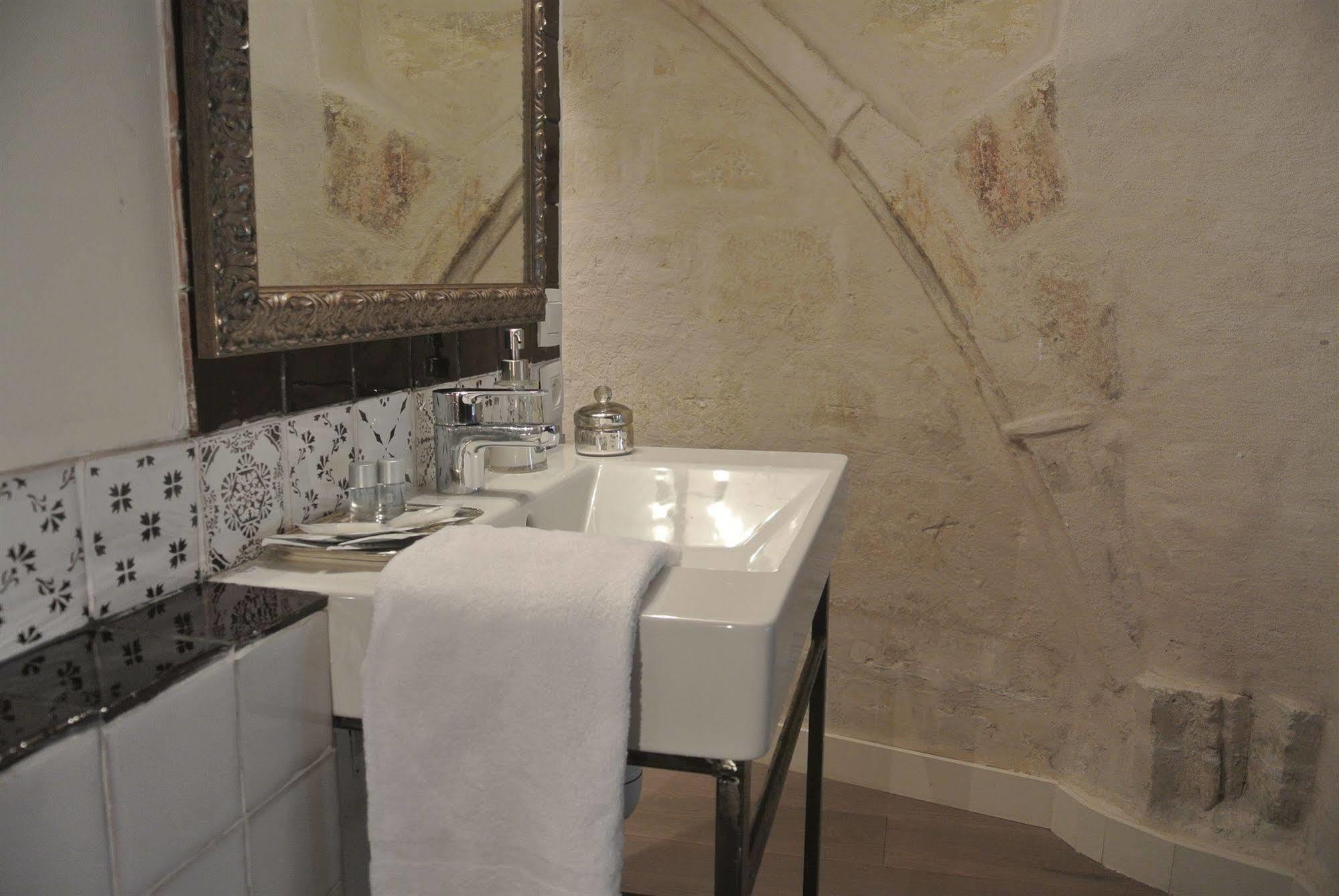 أفينيون La Maison Des Augustins 4 Stars Spa Et Fitness المظهر الخارجي الصورة