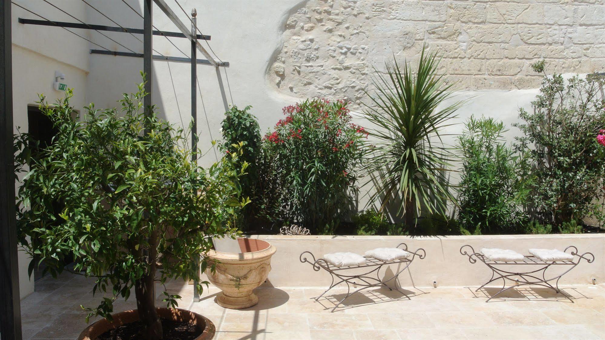 أفينيون La Maison Des Augustins 4 Stars Spa Et Fitness المظهر الخارجي الصورة